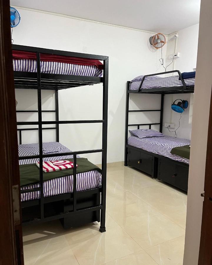 Bonds Hostel Candolim Zewnętrze zdjęcie