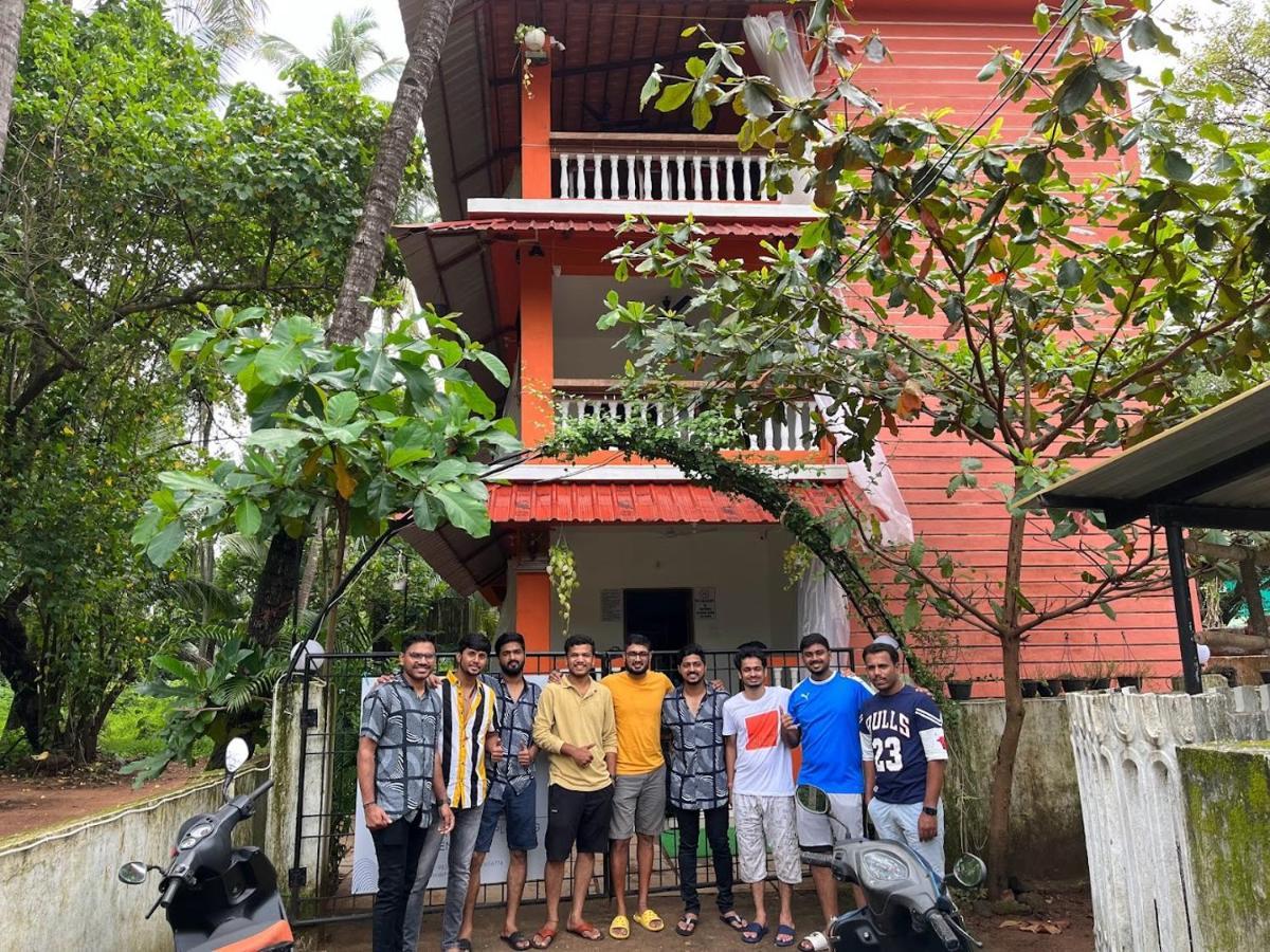 Bonds Hostel Candolim Zewnętrze zdjęcie